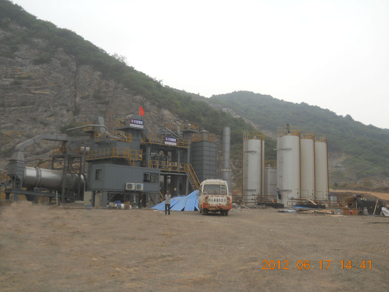 In-House Environmental 200TPH Asphalt Mixing Plant